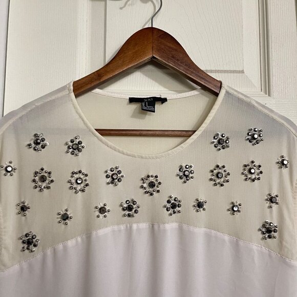 Forever 21 Womens Cream Beaded Embellished Mesh Neck Sleeveless Blouse Small - Picture 3 of 5